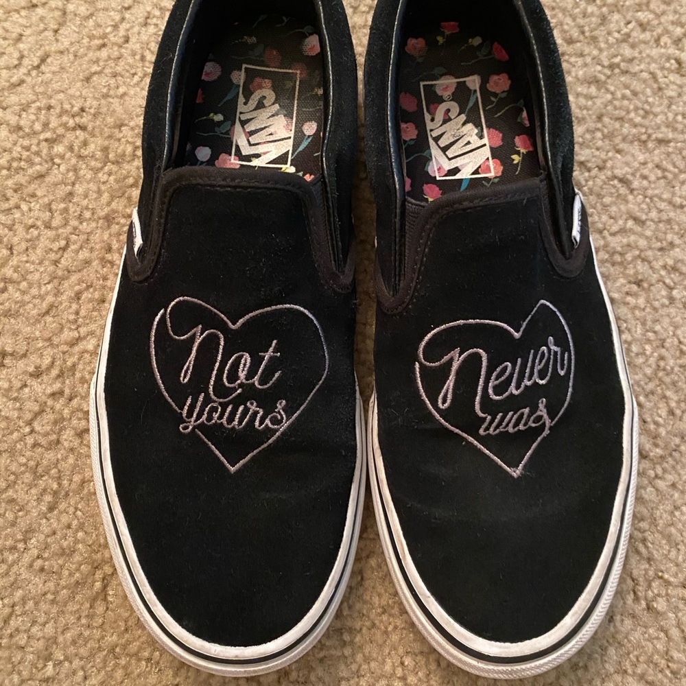 Black Vans embroidered heart Valentines Slip On
